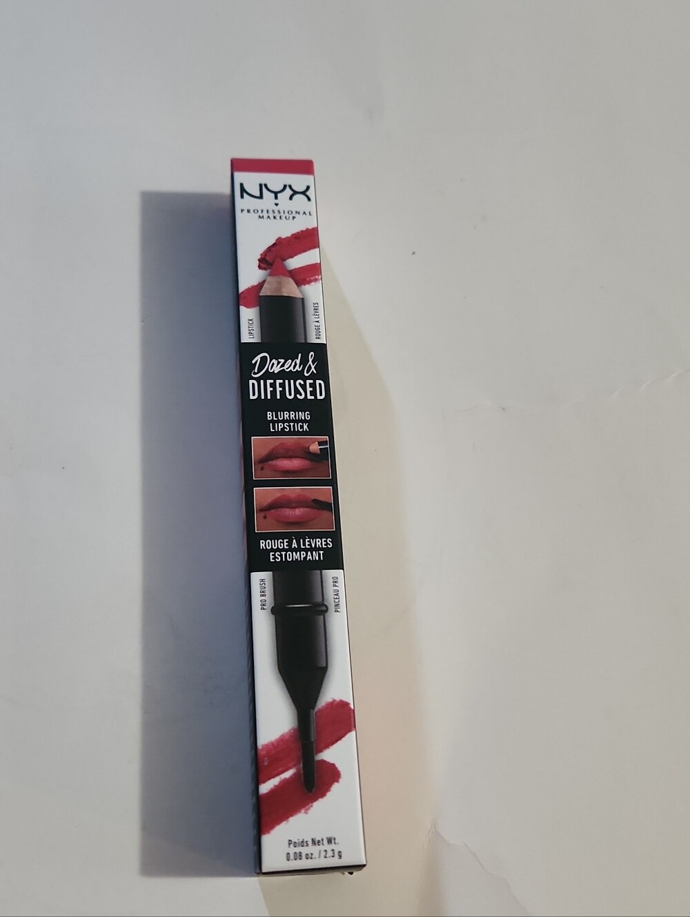 NYX Dazed & Diffused Blurring Lipstick Pencil - Red